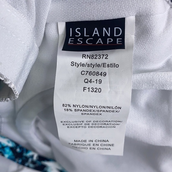 ISLAND Escape High Neck Tankini Swimsuit Top - Picture 9 of 11